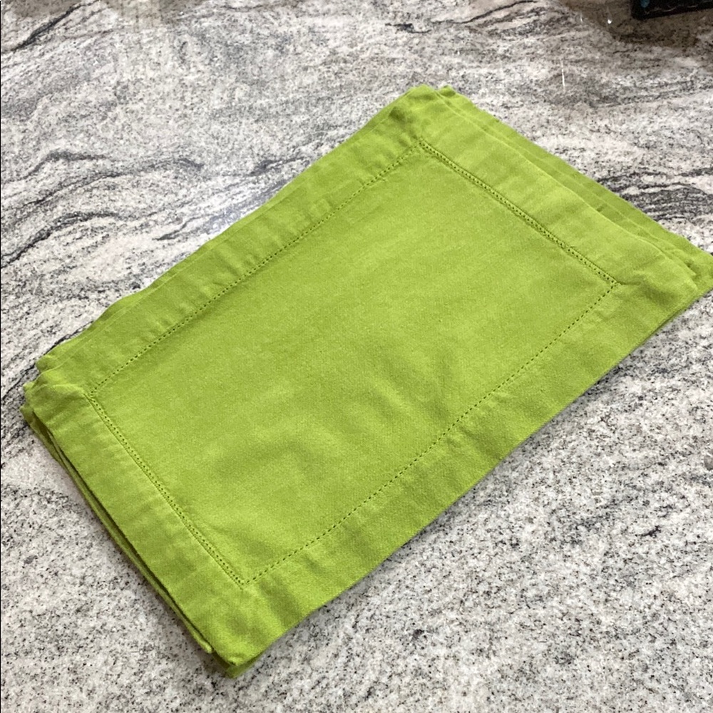 Set Of 7 Distinctly Home Lime Green 100% Cotton Placemats!